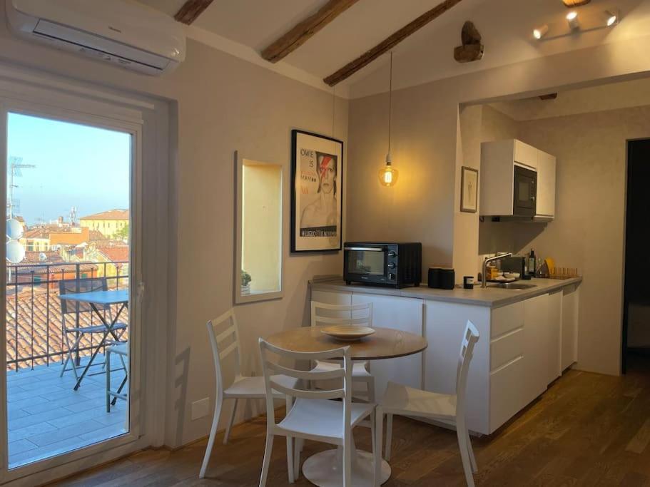 Romantic Attic Room With Panoramic View Bologna Eksteriør billede