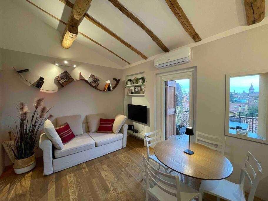 Romantic Attic Room With Panoramic View Bologna Eksteriør billede